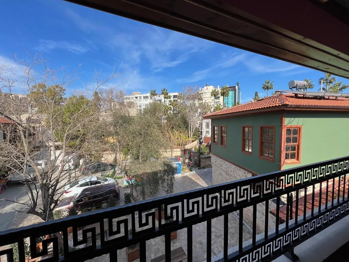 Berlin Hostel & Street Antalya