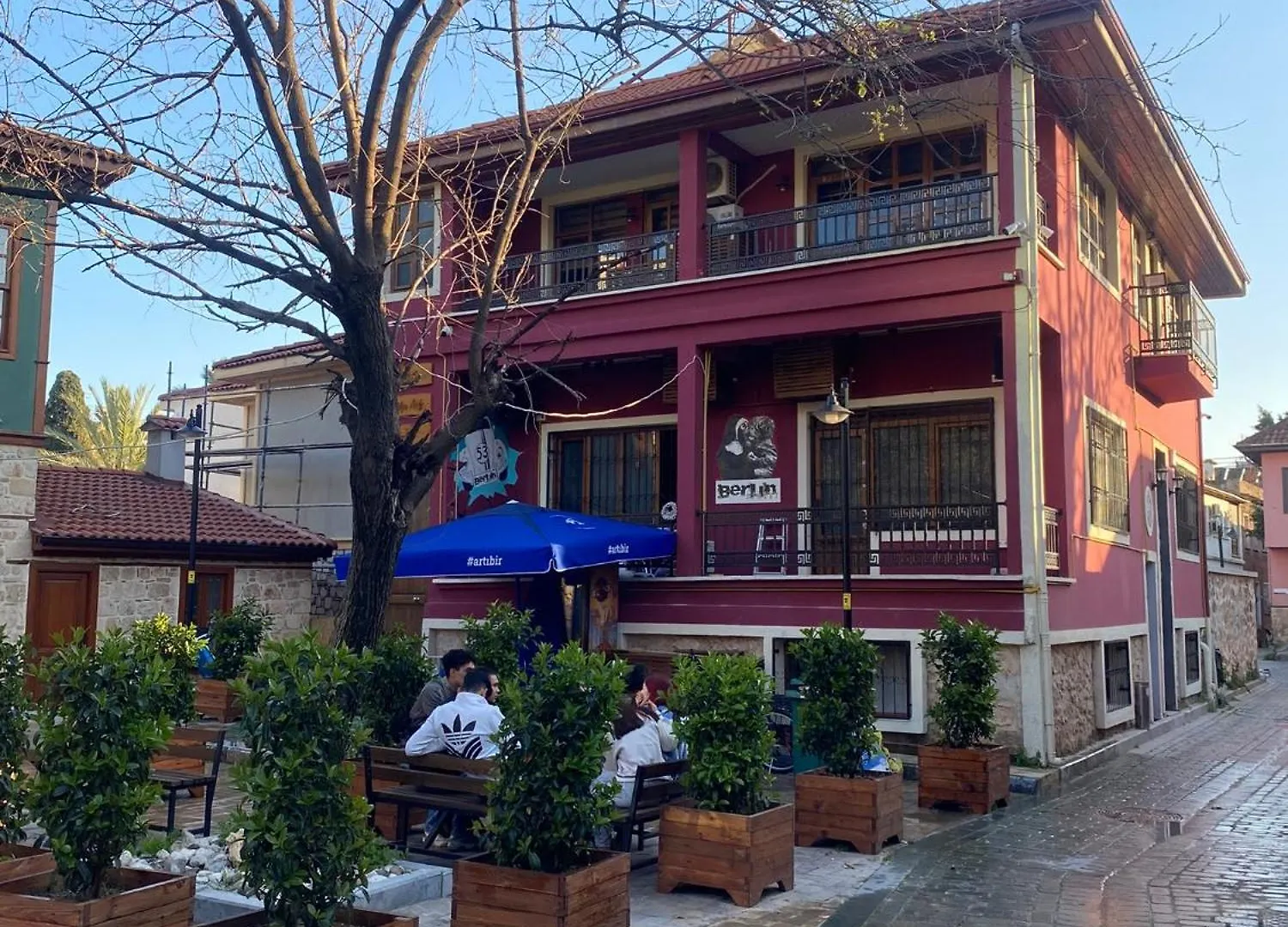 Berlin Hostel & Street Antalya